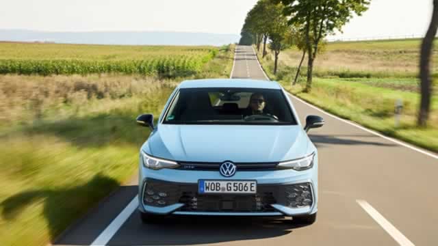 Volkswagen profit drops in first quarter