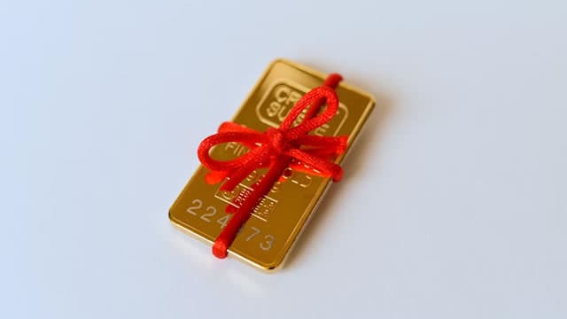 Gold flirts with bear-market territory as Iran war takes its toll