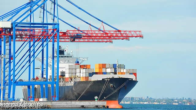 Hapag-Lloyd in Advanced Talks Over Potential Acquisition of Israeli Rival Zim