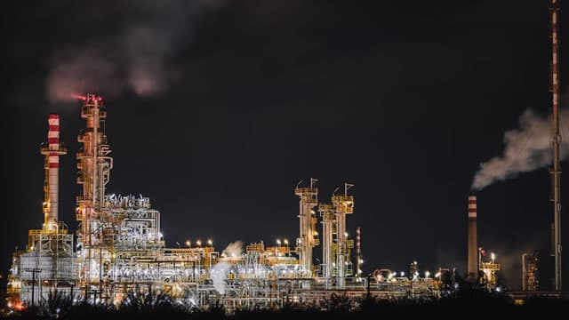 ADNOC offers more oil to partners in countdown to OPEC+ meet, sources and report say